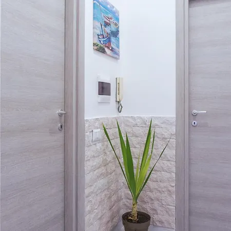 House 88 * Vietri
