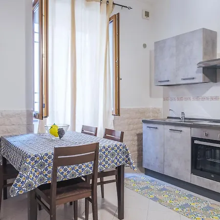 Apartment House 88 *